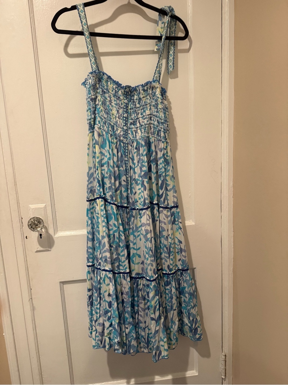 Poupette St Barth Large Blue & White Floral Tiered Sundress EUC Smocked Boddice